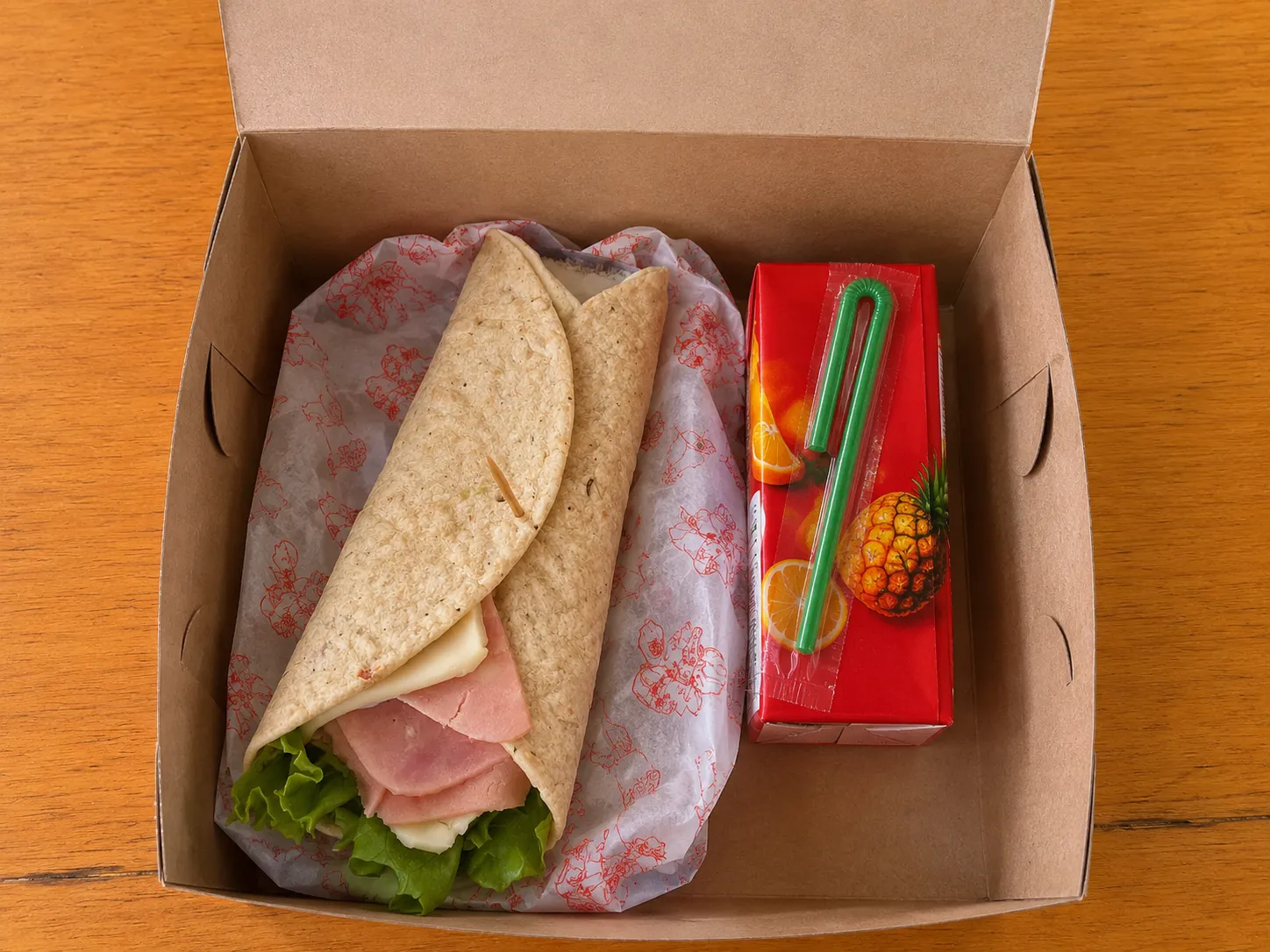 Burrito de jamón, queso y vegetales